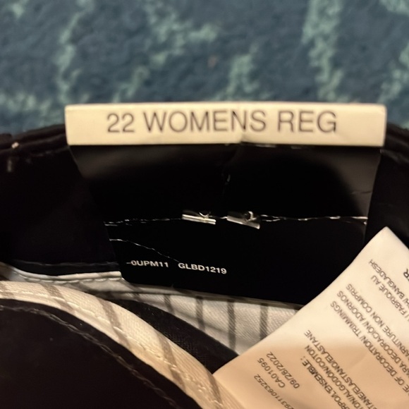 NWT Dickies Women's Plus-Size Relaxed Straight Stretch Twill Pant  size 22 black - Picture 5 of 5